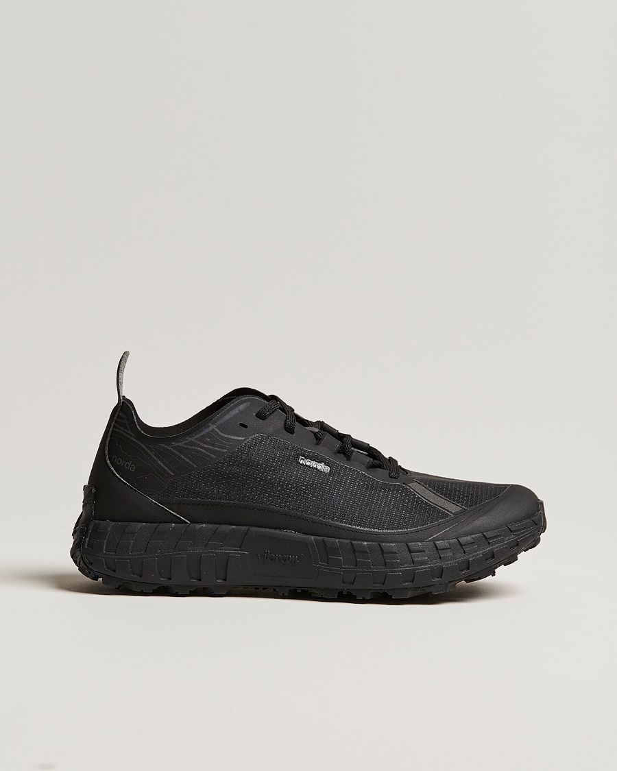 Norda 001 Running Sneakers Stealth Black – Nero