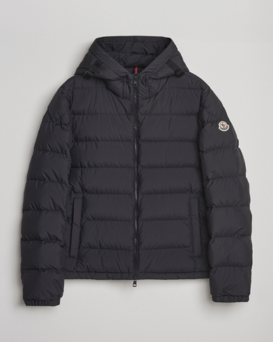 Moncler Laveraet Down Jacket Black – Nero