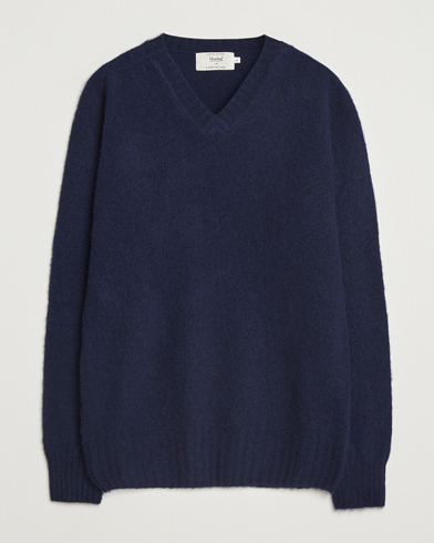 Harley Of Scotland for Care of Carl Harley Of Scotland Brushed Supersoft Lambswool V-Neck Navy – Blu