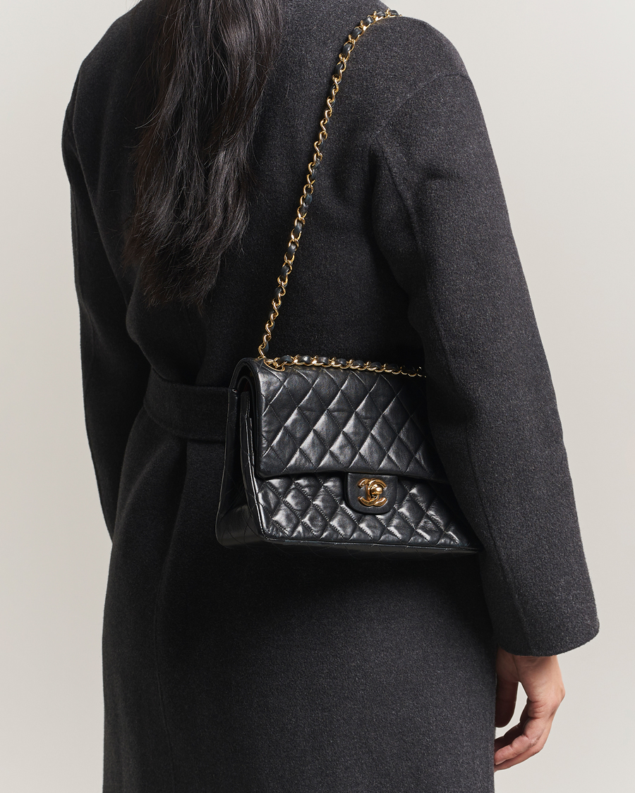 Uomini | Chanel Pre-Owned Classic Double Flap Medium Lambskin Black | Chanel Pre-Owned | Classic Double Flap Medium Lambskin Black