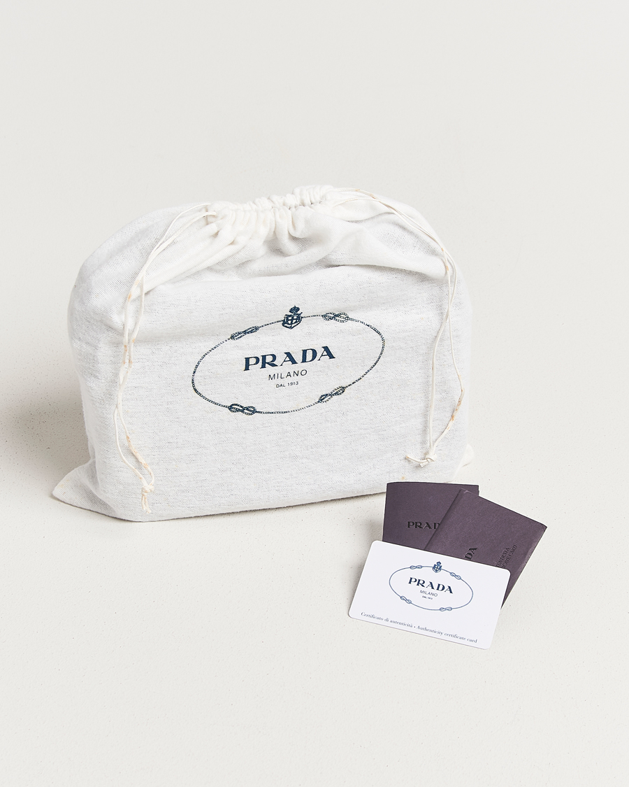 Uomini | Prada Pre-Owned Tessuto Nylon Leather Shoulder Bag Black | Prada Pre-Owned | Tessuto Nylon Leather Shoulder Bag Black