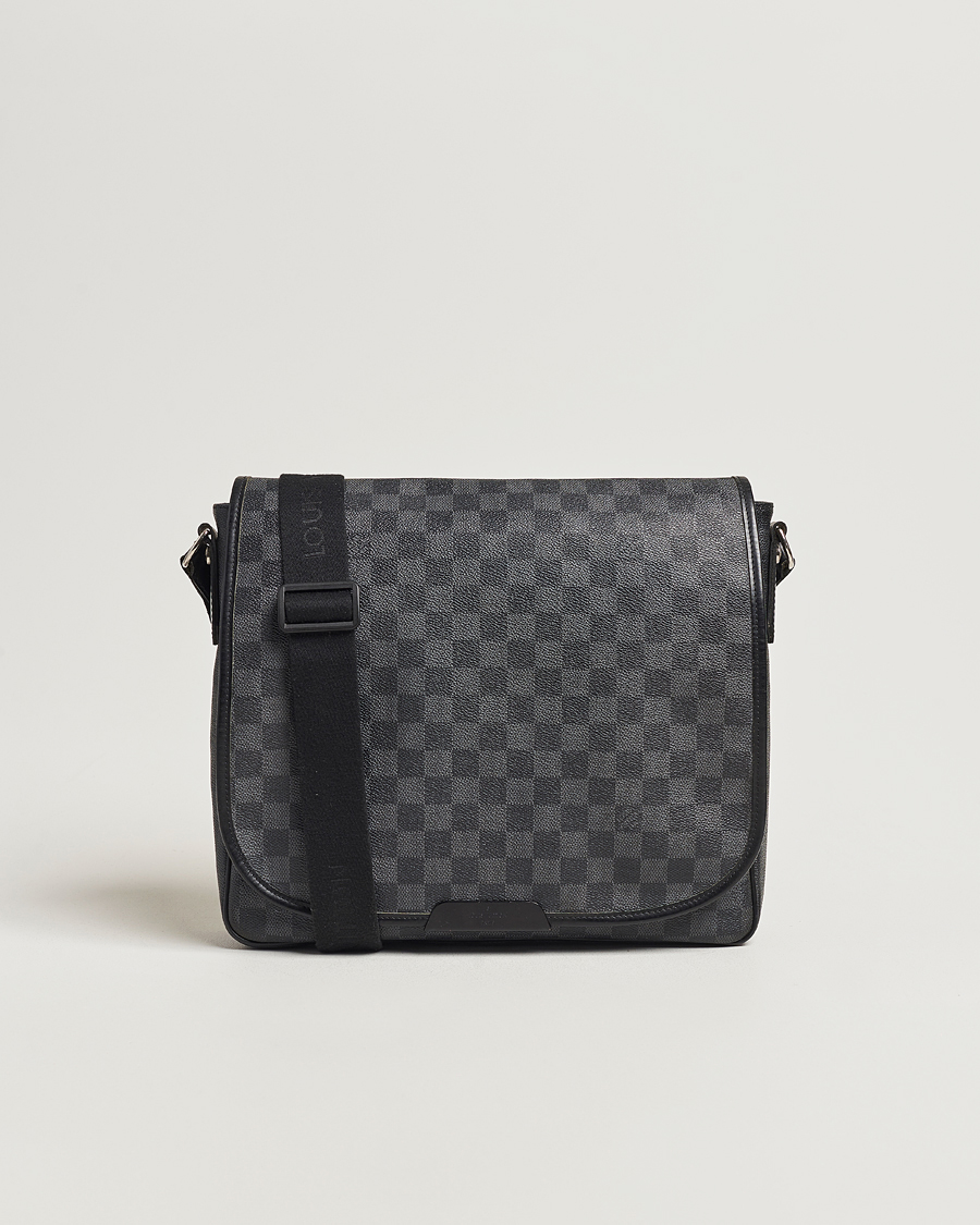 Uomini | Louis Vuitton Pre-Owned Daniel MM Shoulder Bag Damier Graphite | Louis Vuitton Pre-Owned | Daniel MM Shoulder Bag Damier Graphite