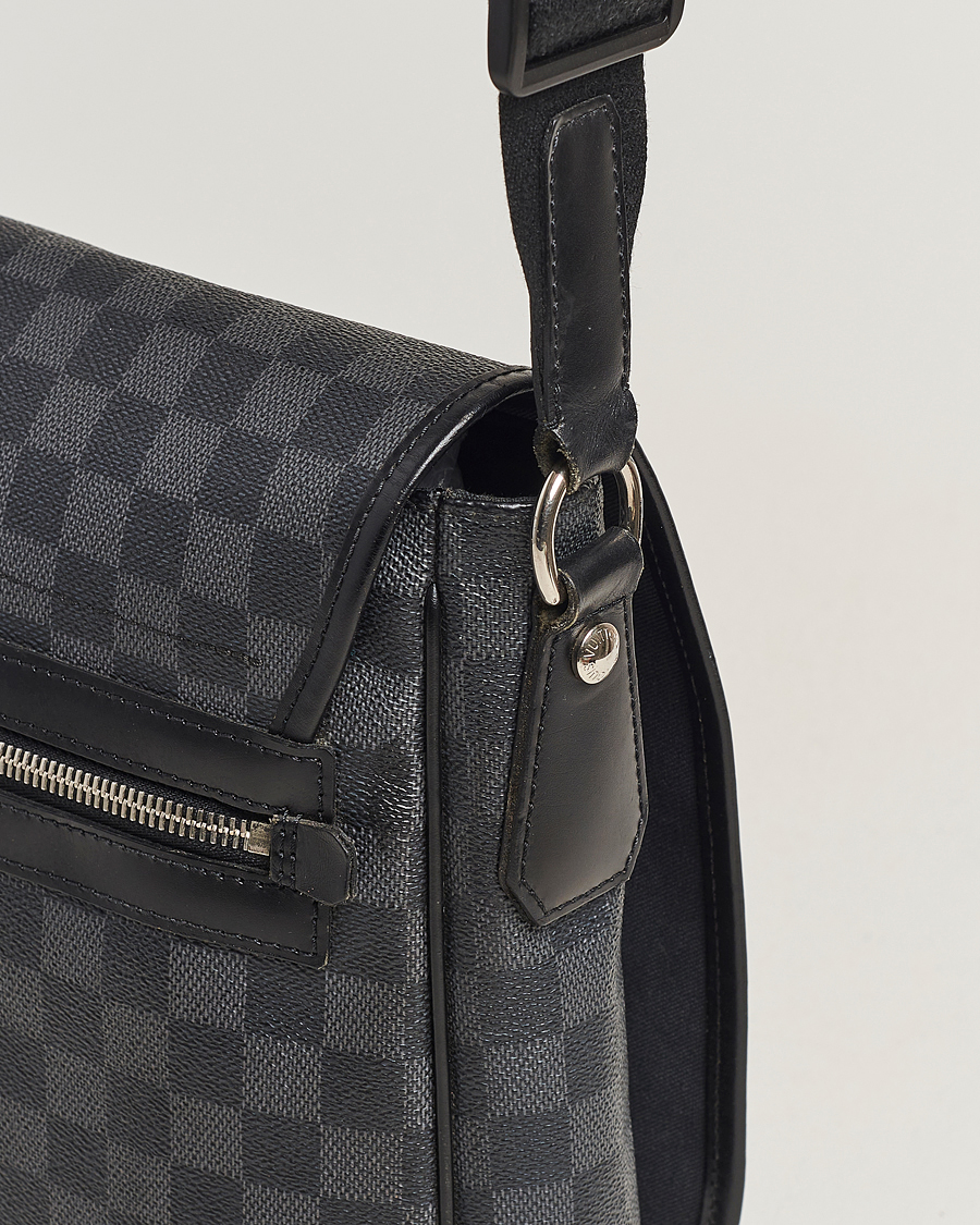 Uomini | Louis Vuitton Pre-Owned Daniel MM Shoulder Bag Damier Graphite | Louis Vuitton Pre-Owned | Daniel MM Shoulder Bag Damier Graphite