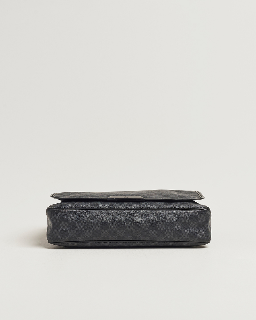 Uomini | Louis Vuitton Pre-Owned Daniel MM Shoulder Bag Damier Graphite | Louis Vuitton Pre-Owned | Daniel MM Shoulder Bag Damier Graphite