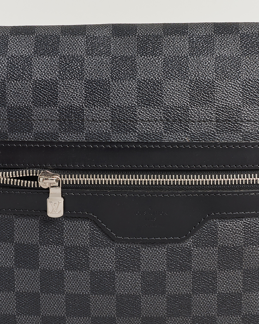 Uomini | Louis Vuitton Pre-Owned Daniel MM Shoulder Bag Damier Graphite | Louis Vuitton Pre-Owned | Daniel MM Shoulder Bag Damier Graphite