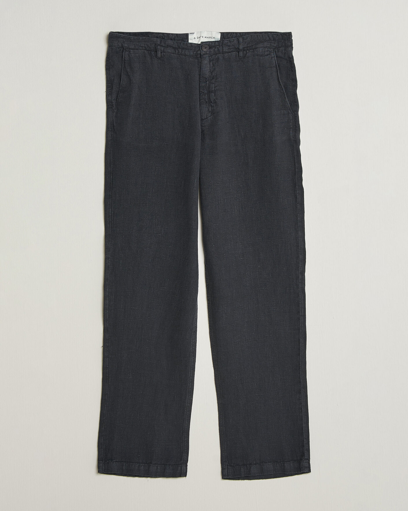Uomini | Pantaloni | A Day's March | Redwood Linen Trousers Black