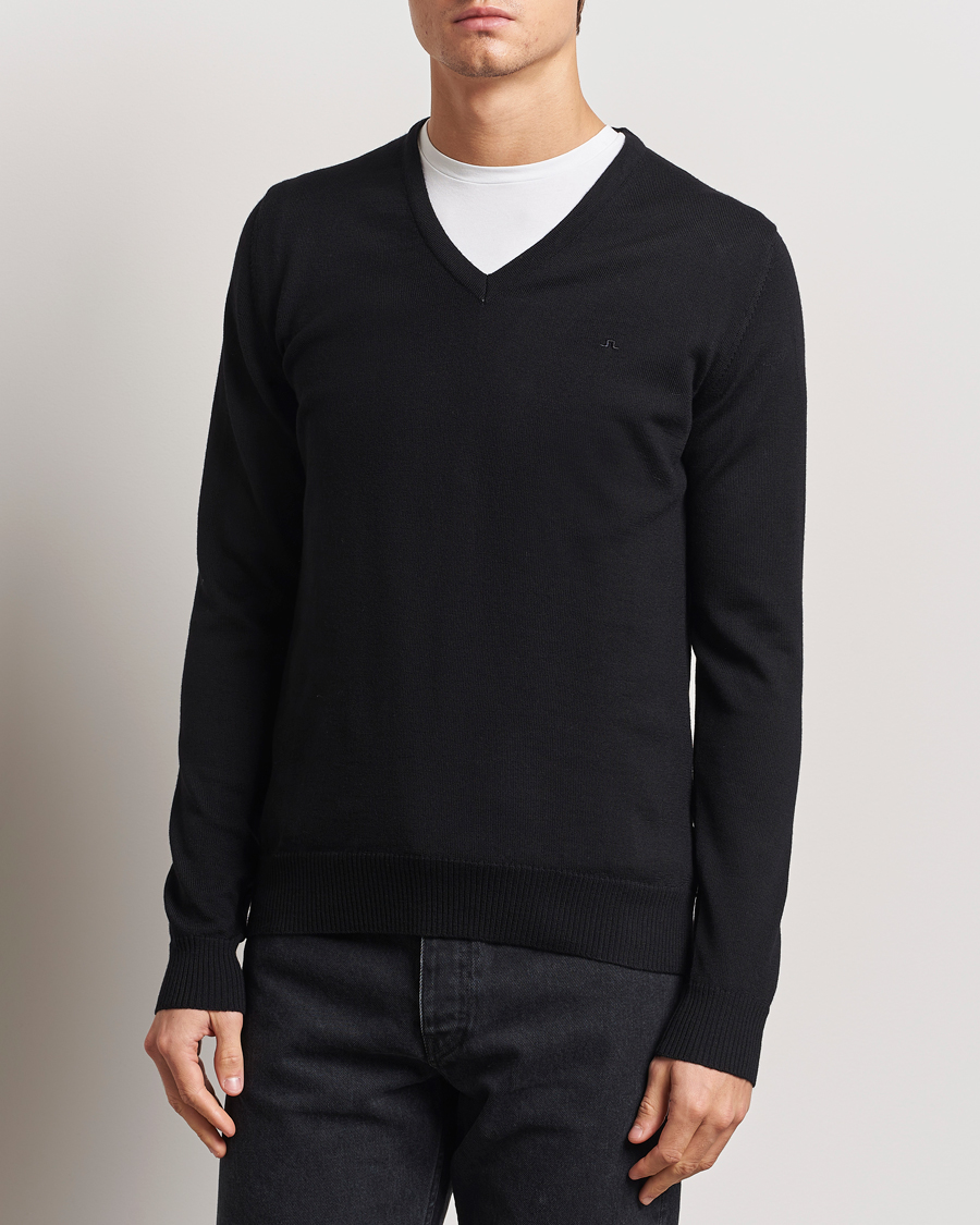 Uomini | Maglie con collo a V | J.Lindeberg | Lymann True Merino V-Neck Pullover Black