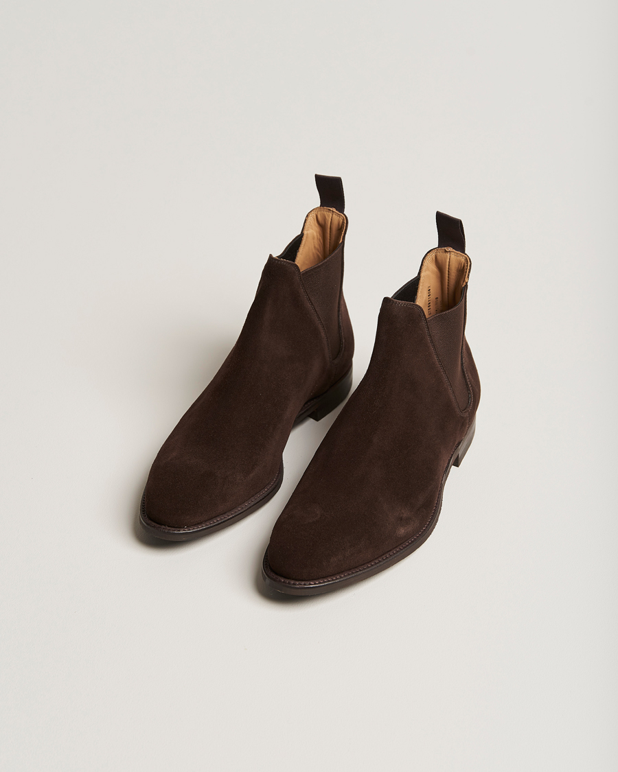 Uomini |  | Crockett & Jones | Chelsea 8 Boot Dark Brown Suede