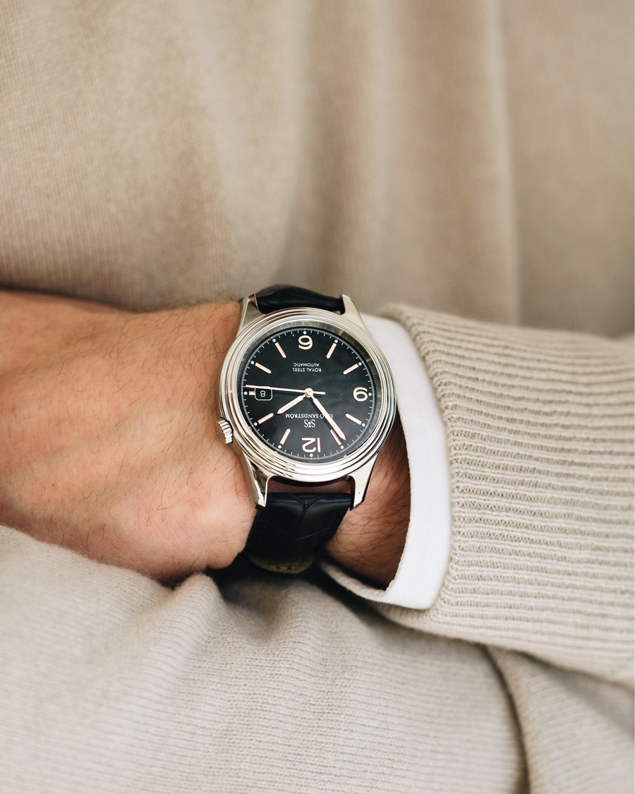 Uomini | Fine watches | Sjöö Sandström | Royal Steel Classic 41mm Black and Black Alligator