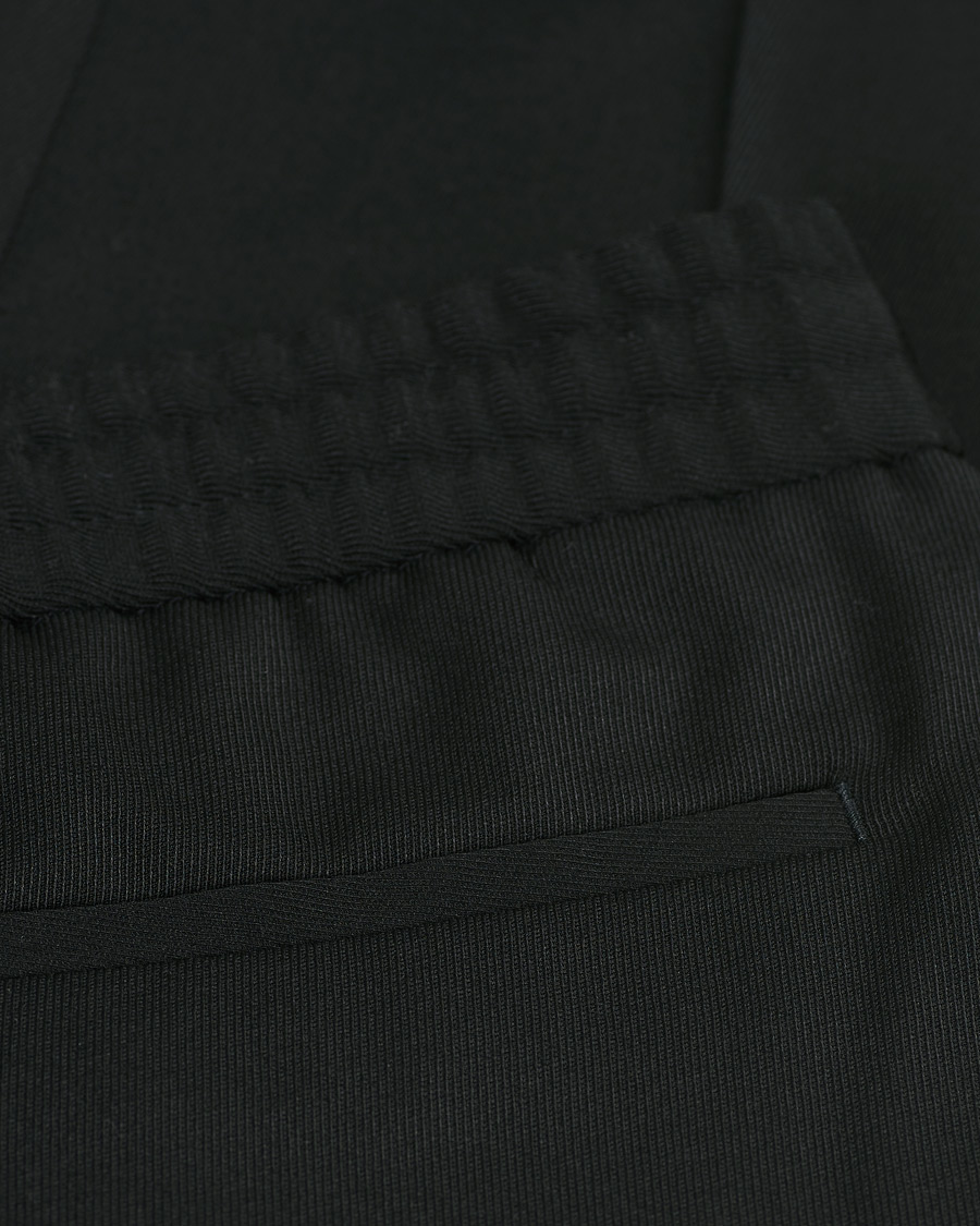 Uomini | Pantaloni | Filippa K | Terry Gabardine Cropped Turn Up Trousers Black