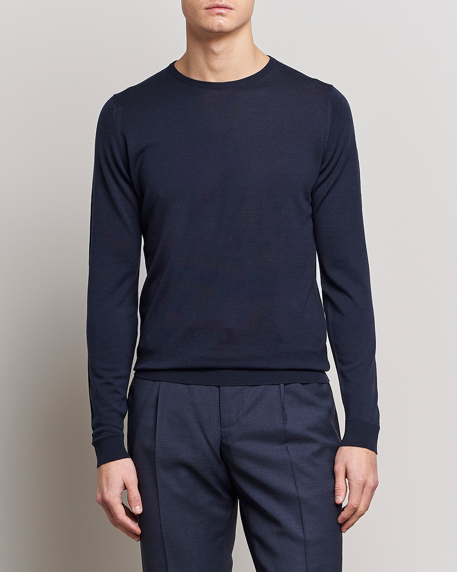 Uomini | Classici senza tempo | John Smedley | Lundy Extra Fine Merino Crew Neck Midnight