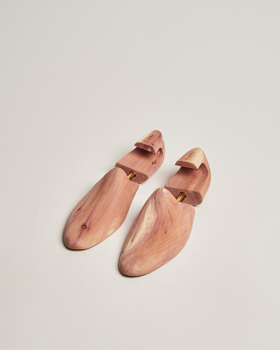 Uomini | Stile di vita | Loake 1880 | Cedar Wood Shoe Tree