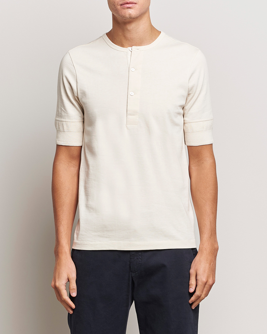 Uomini | Contemporary Creators | Merz b. Schwanen | Short Sleeve Organic Cotton Henley Nature