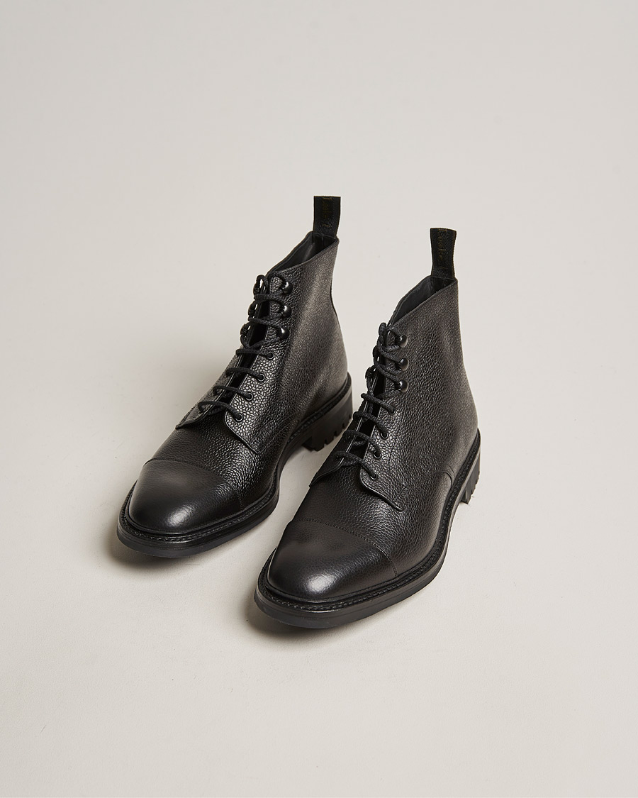 Uomini |  | Loake 1880 | Sedbergh Derby Boot Black Calf Grain