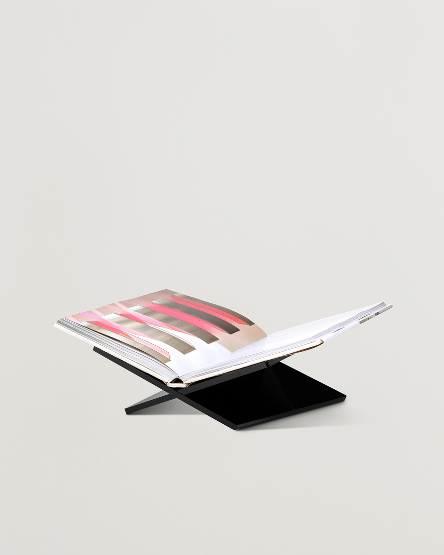 Uomini | New Mags | New Mags | A Bookstand Black