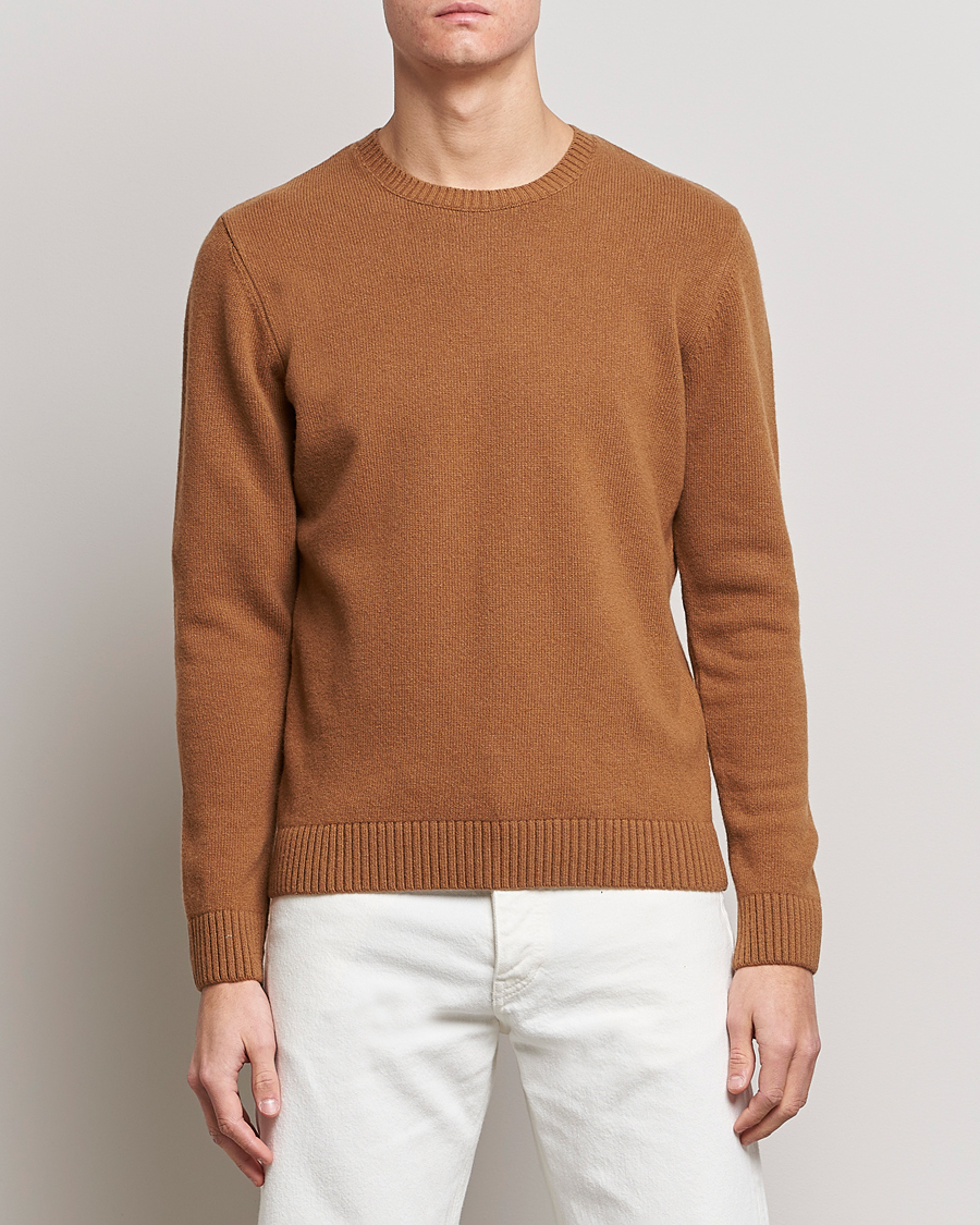 Uomini |  | Colorful Standard | Classic Merino Wool Crew Neck Sahara Camel