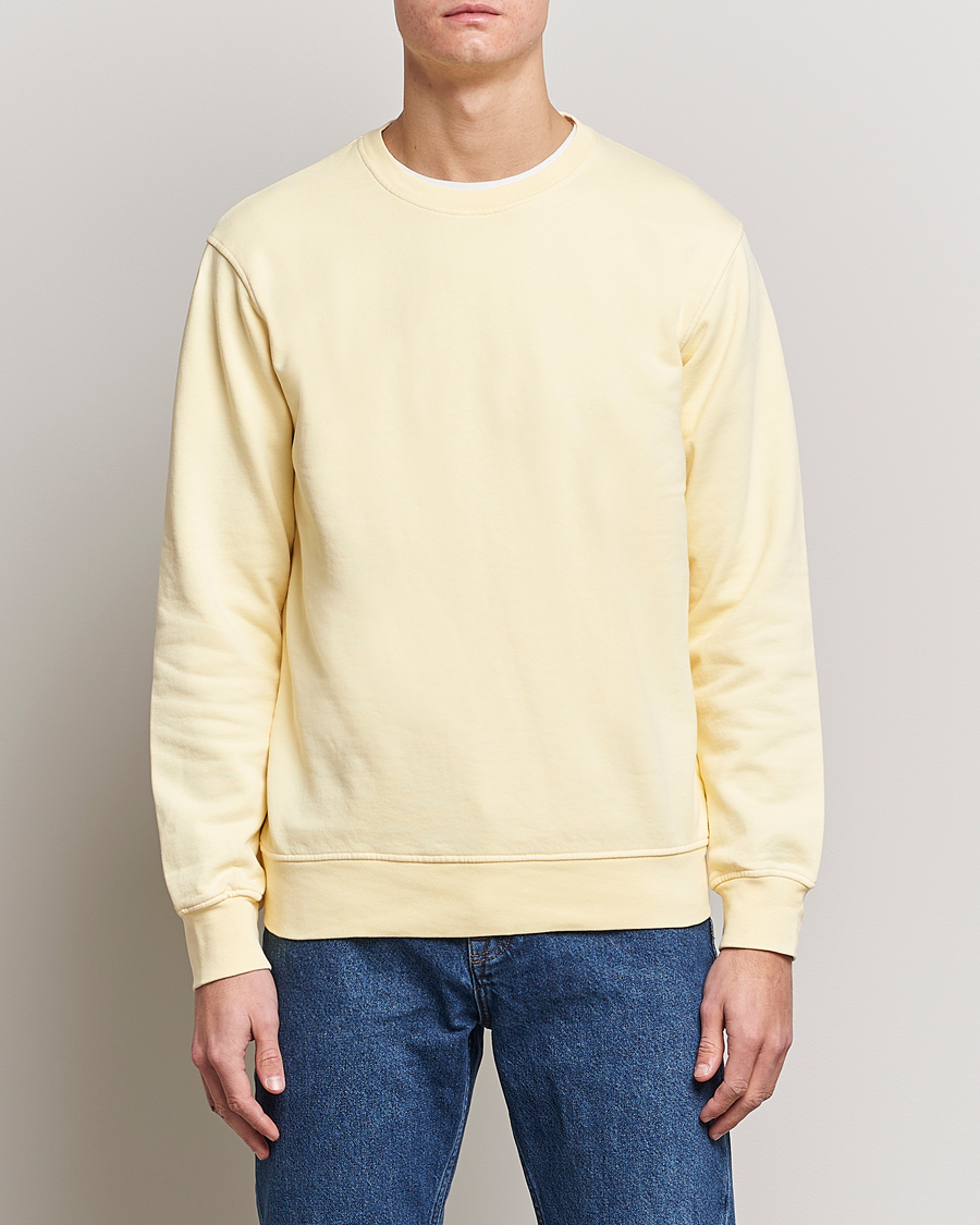 Uomini | Reparti | Colorful Standard | Classic Organic Crew Neck Sweat Soft Yellow