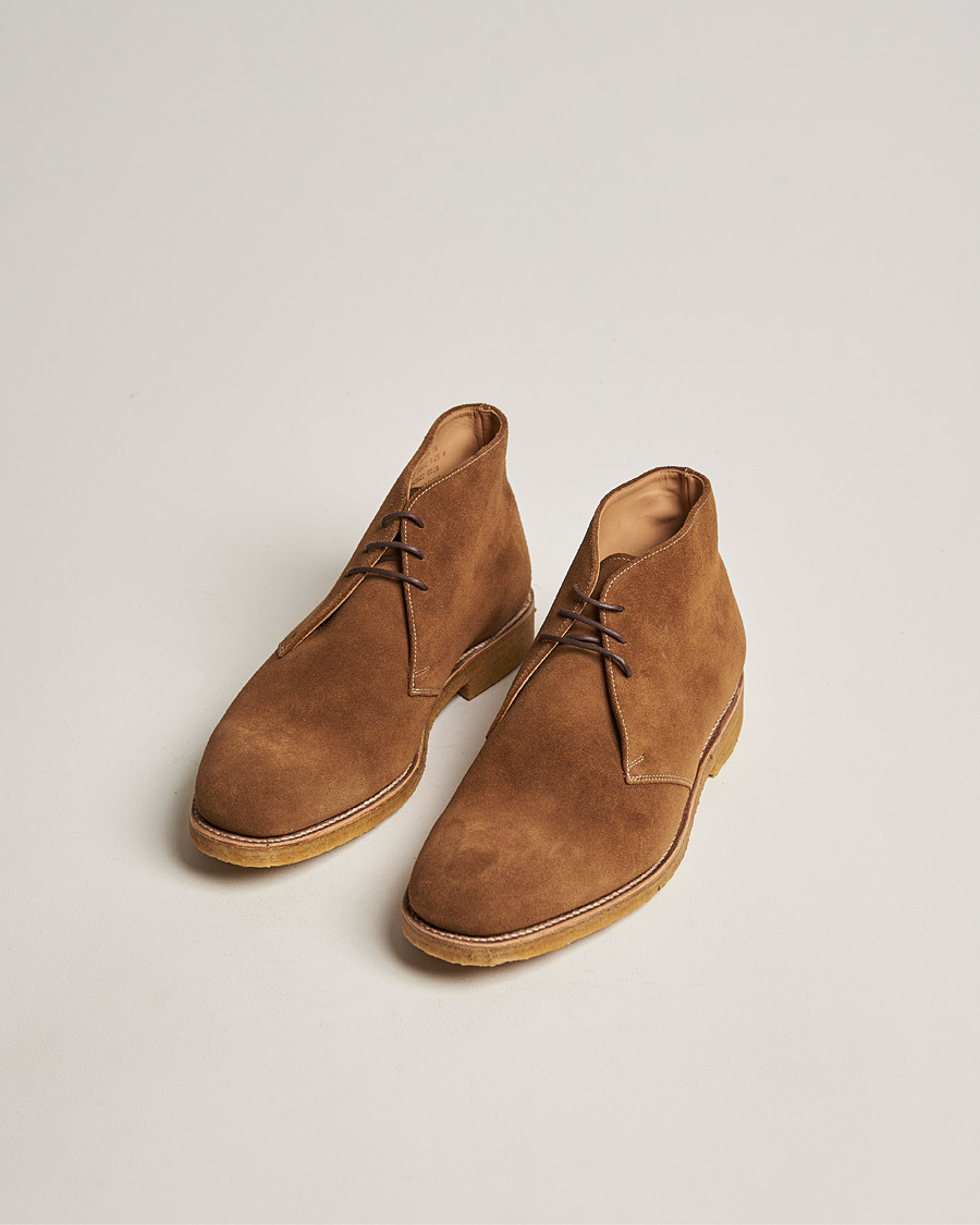 Uomini |  | Loake 1880 | Rivington Suede Crepe Sole Chukka Tan