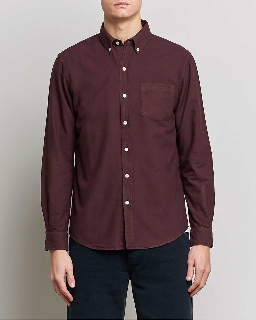 Uomini | Camicie oxford | Colorful Standard | Classic Organic Oxford Button Down Shirt Oxblood Red