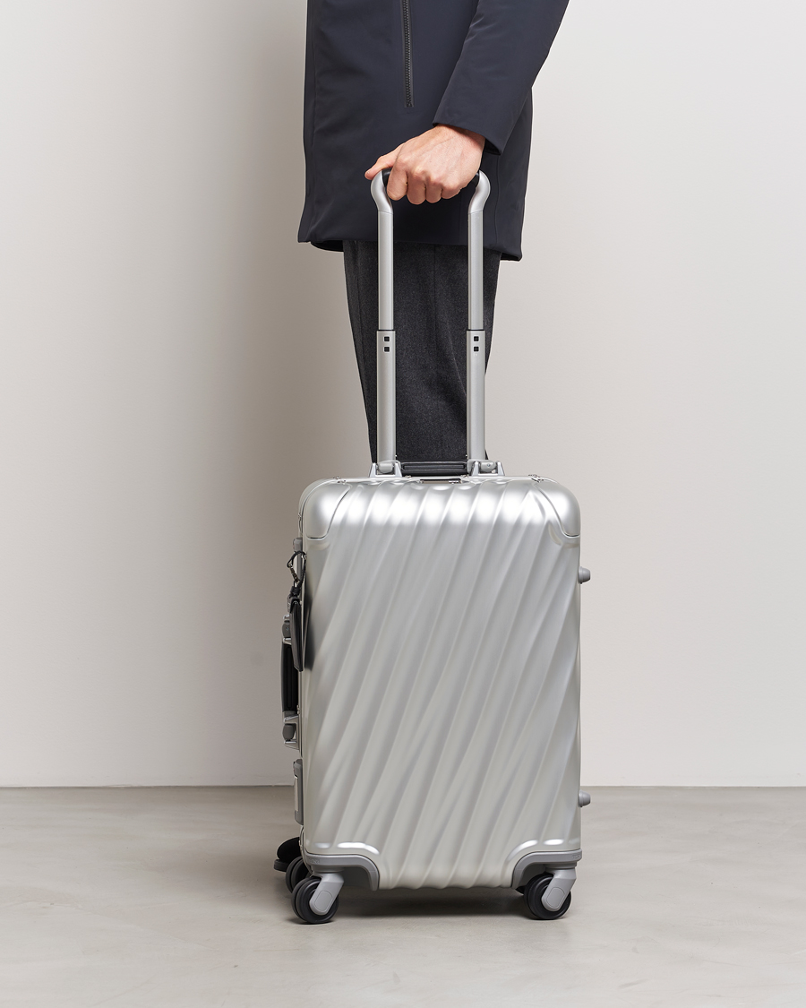 Uomini | TUMI | TUMI | International Carry-on Aluminum Trolley Silver