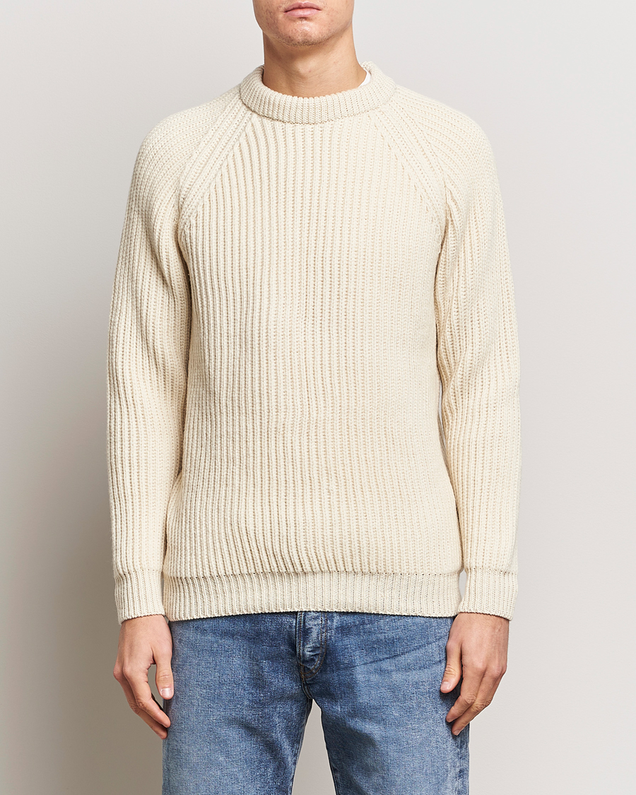 Uomini |  | Gloverall | Fisherman Rib Chunky Wool Crew Ecru