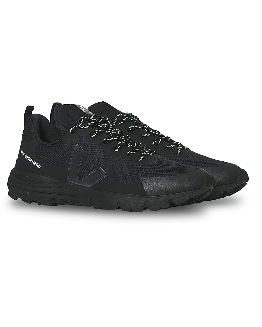 Uomini | Veja VEJA X Sea Shepherd Dekkan Vibram Running Sneaker Black | Veja | X Sea Shepherd Dekkan Vibram Running Sneaker Black
