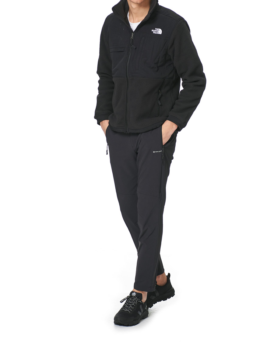 Uomini | Veja VEJA X Sea Shepherd Dekkan Vibram Running Sneaker Black | Veja | X Sea Shepherd Dekkan Vibram Running Sneaker Black