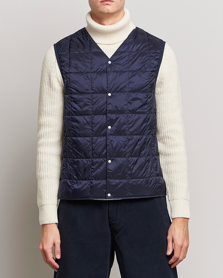 Uomini | Giacche autunnali | TAION | V-Neck Lightweight Down Vest Navy