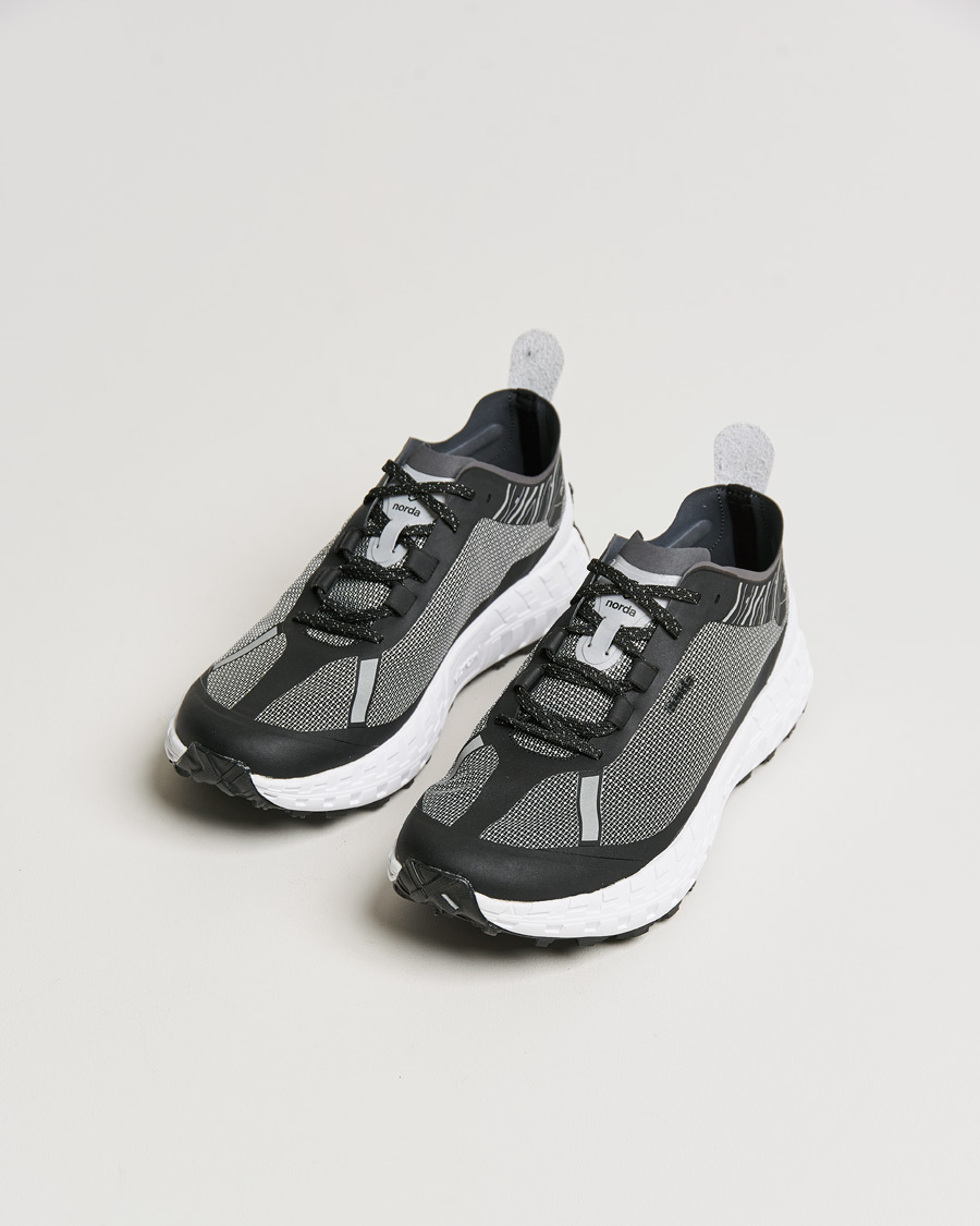 Uomini | Scarpe da corsa | Norda | 001 Running Sneakers Black/White