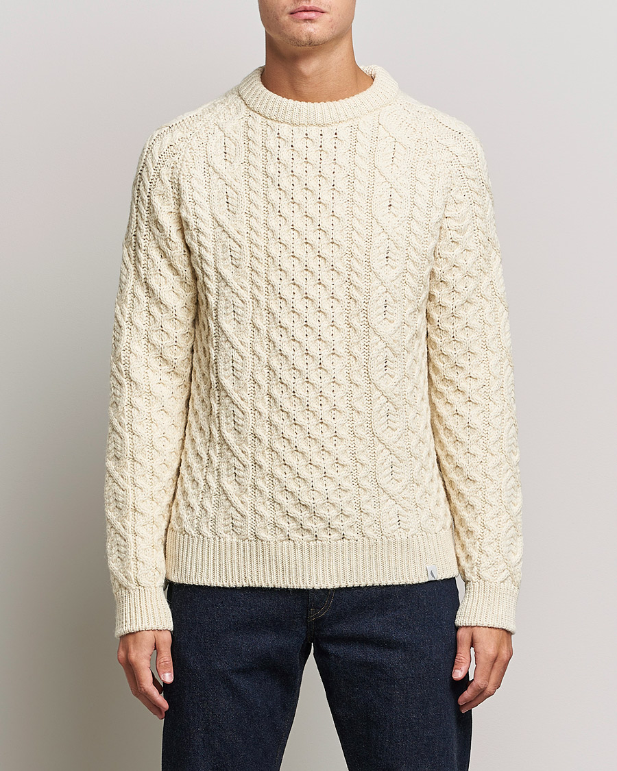 Uomini | Peregrine | Peregrine | Hudson Wool Aran Knitted Jumper Cream