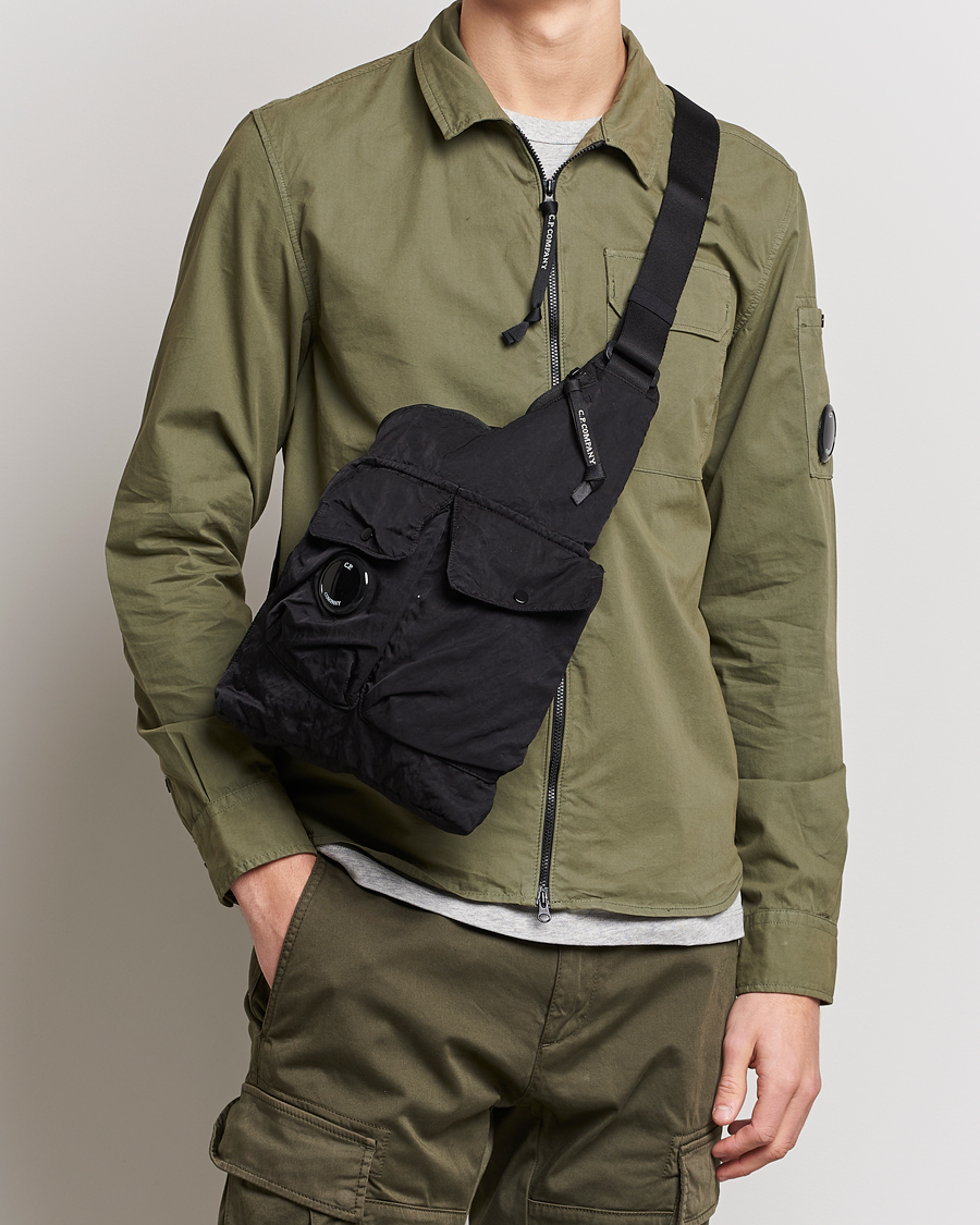 Uomini | C.P. Company Nylon B Shoulder Bag Black | C.P. Company | Nylon B Shoulder Bag Black