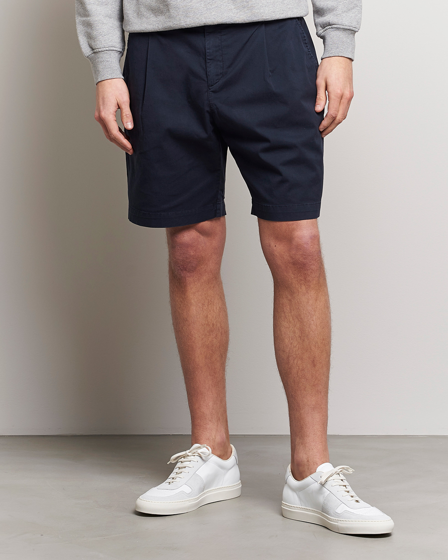 Uomini |  | Sunspel | Pleated Stretch Cotton Twill Shorts Navy