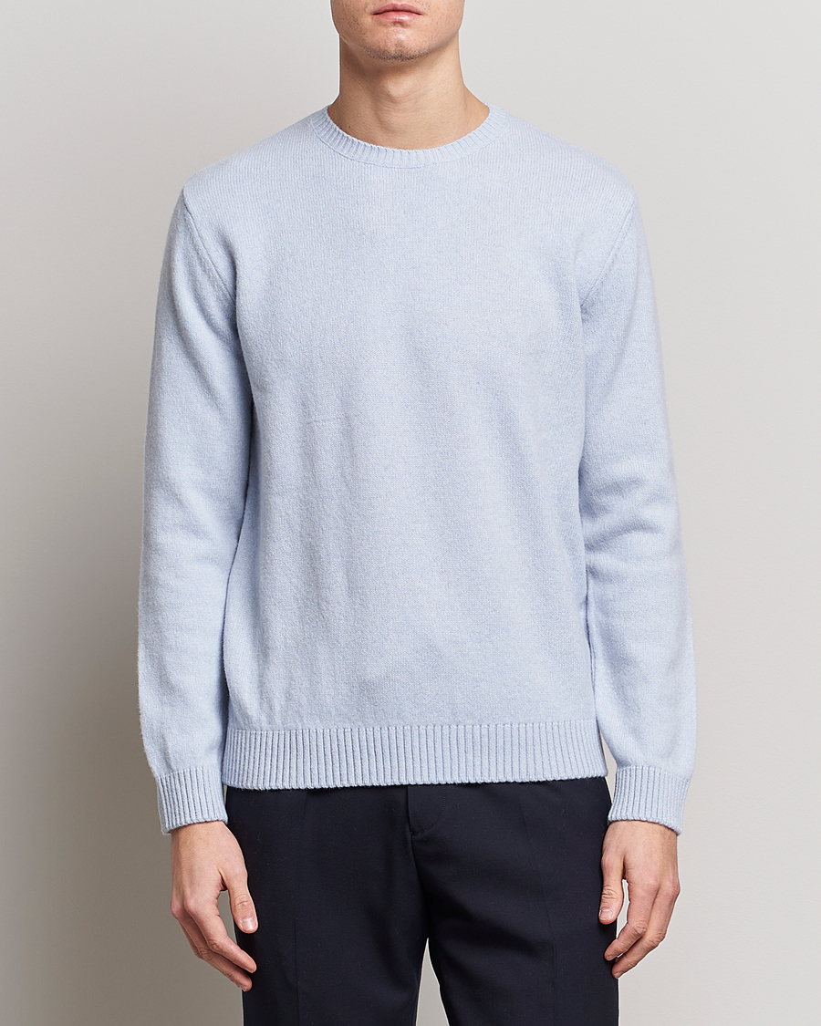 Uomini | Reparti | Colorful Standard | Classic Merino Wool Crew Neck Polar Blue