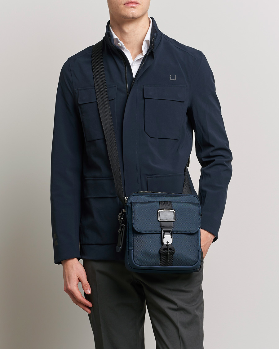 Uomini | Borse a tracolla | TUMI | Alpha Bravo Junior Crossbody Navy