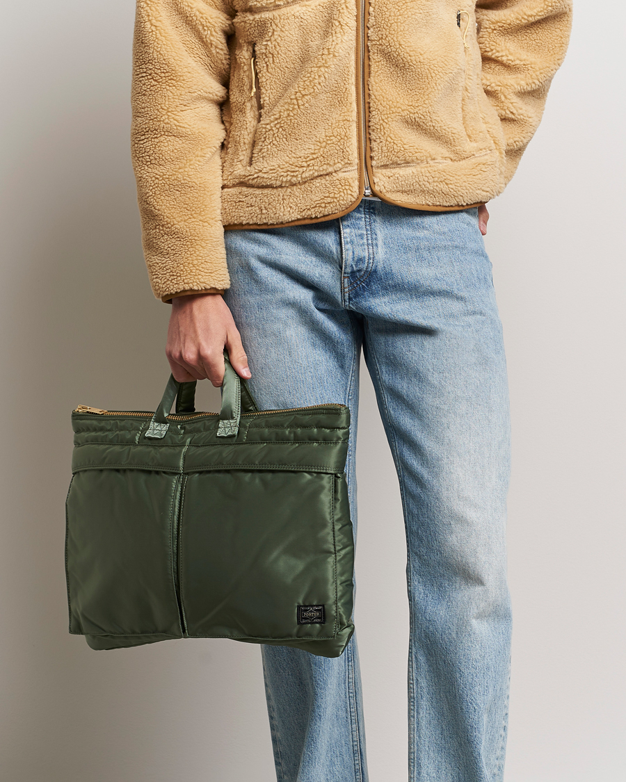 Uomini |  | Porter-Yoshida & Co. | Tanker Short Helmet Bag Sage Green