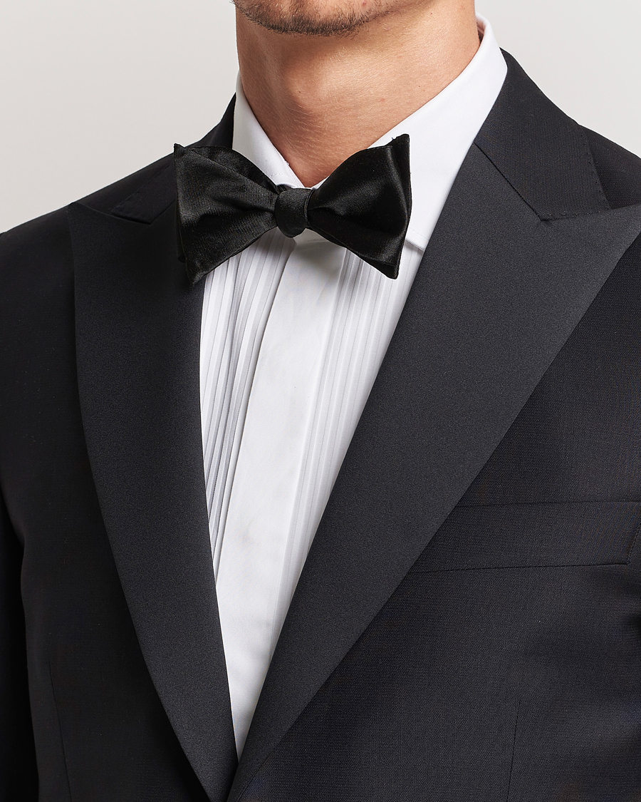 Uomini | Celebra il nuovo anno con stile | Oscar Jacobson | Bow Tie, Self Tie Black