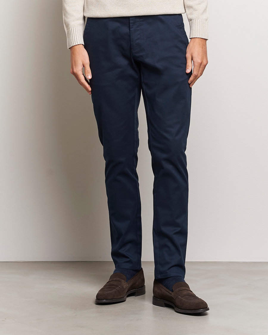 Uomini | Pantaloni | GANT | Slim Fit Tech Prep Chino Marine