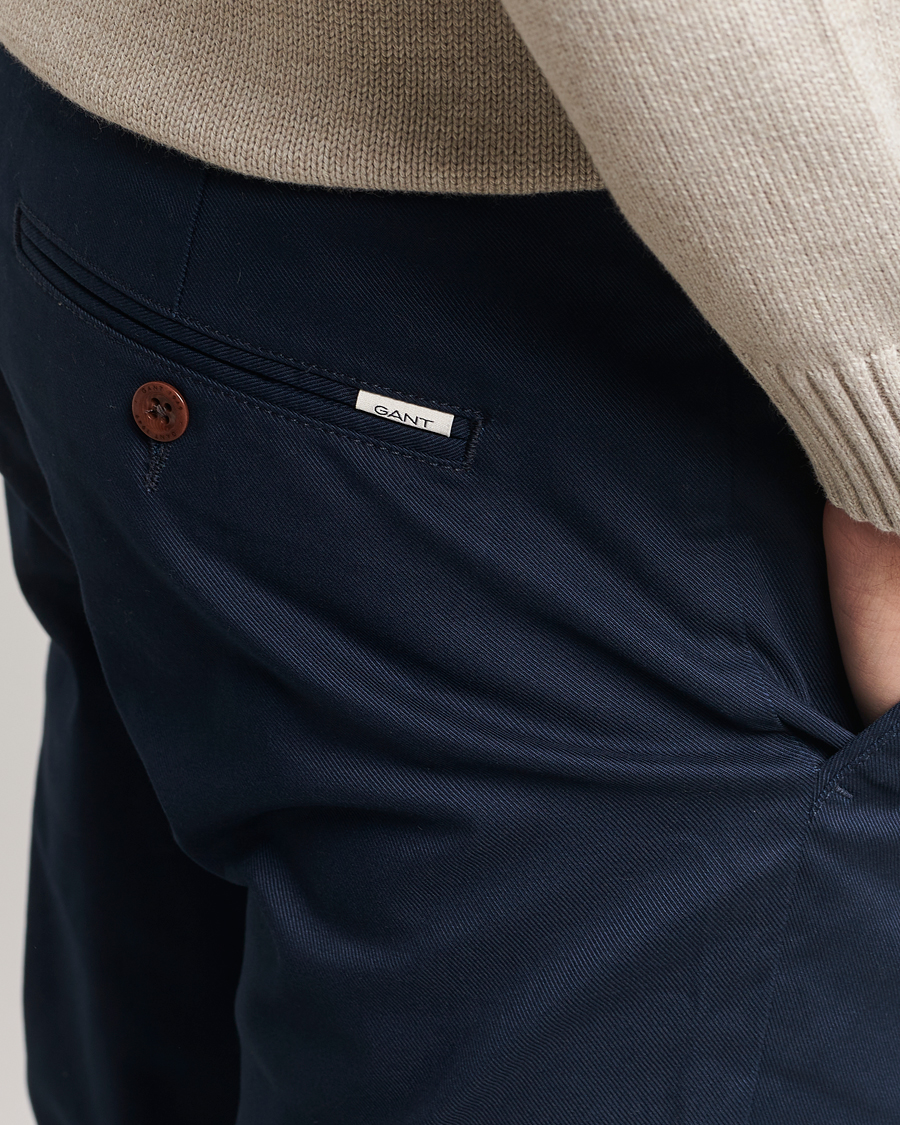 Uomini | Pantaloni | GANT | Slim Fit Tech Prep Chino Marine
