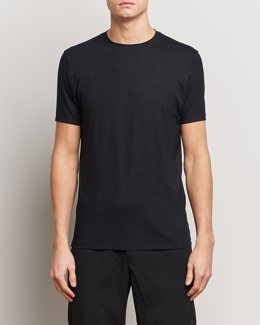 Uomini |  | Zimmerli of Switzerland | Pureness Modal Crew Neck T-Shirt Black