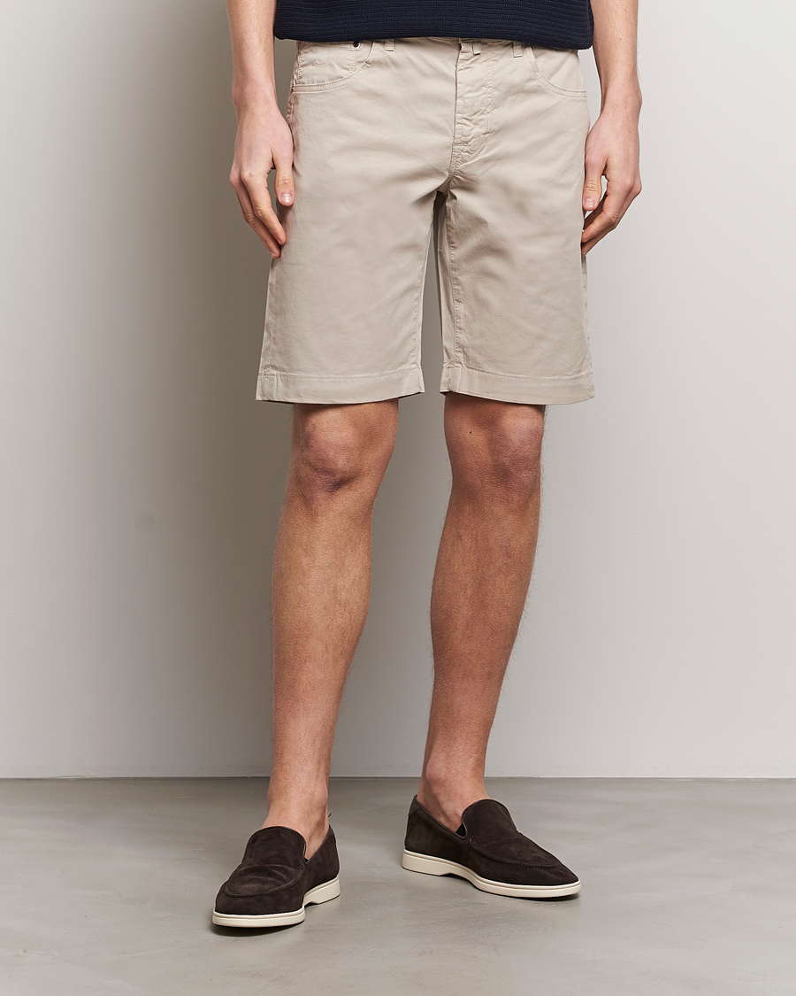 Uomini | Abbigliamento in saldo | Jacob Cohën | Nicolas Cotton Gabardine Shorts Beige