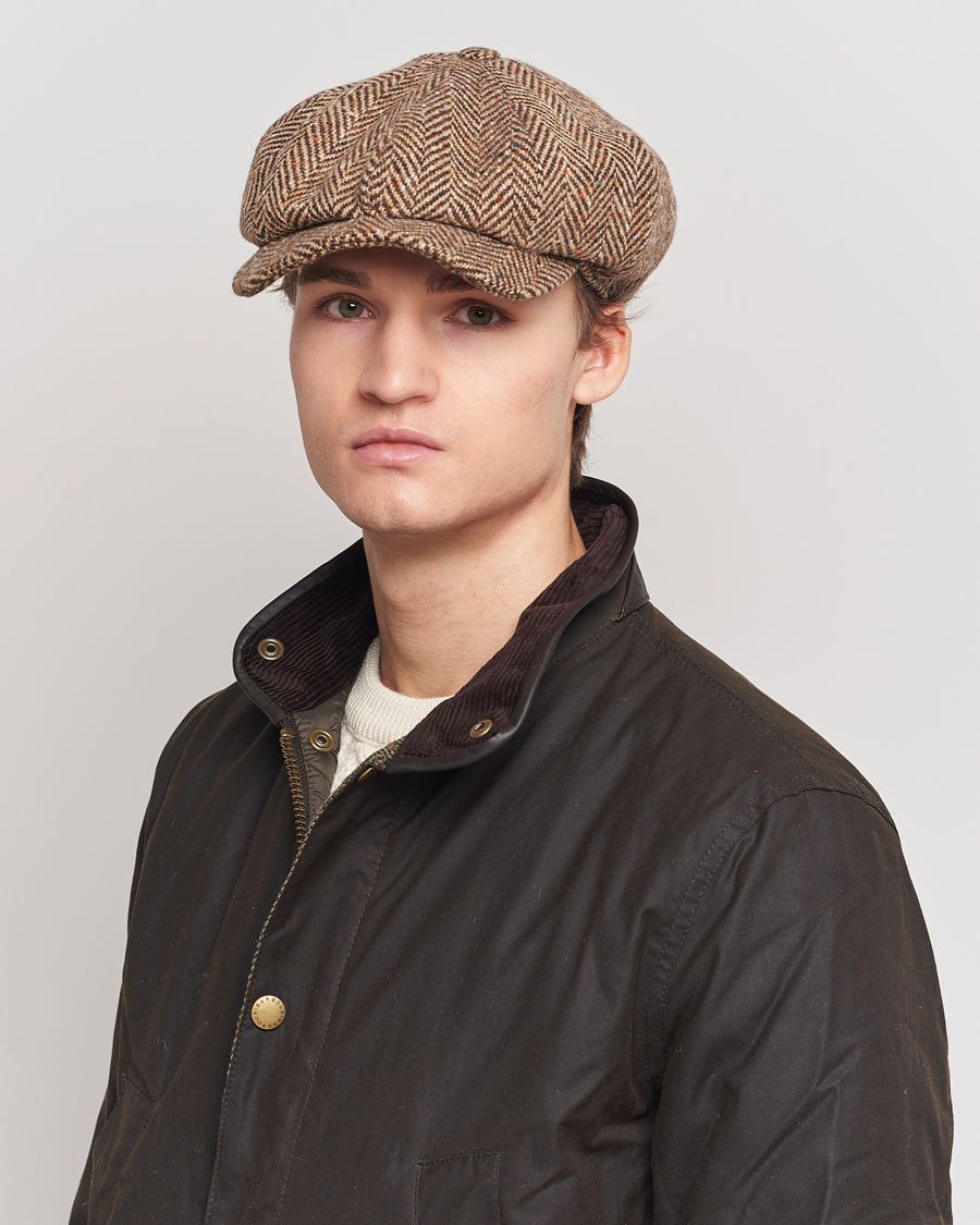 Uomini | Berretti piatti | Wigéns | Newsboy Retro Donegal Wool Light Brown