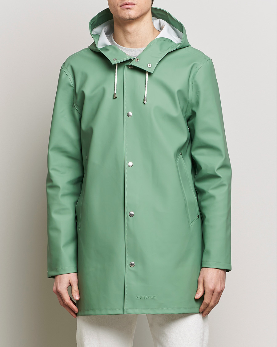 Uomini | Incontra la pioggia con stile | Stutterheim | Stockholm Raincoat Green