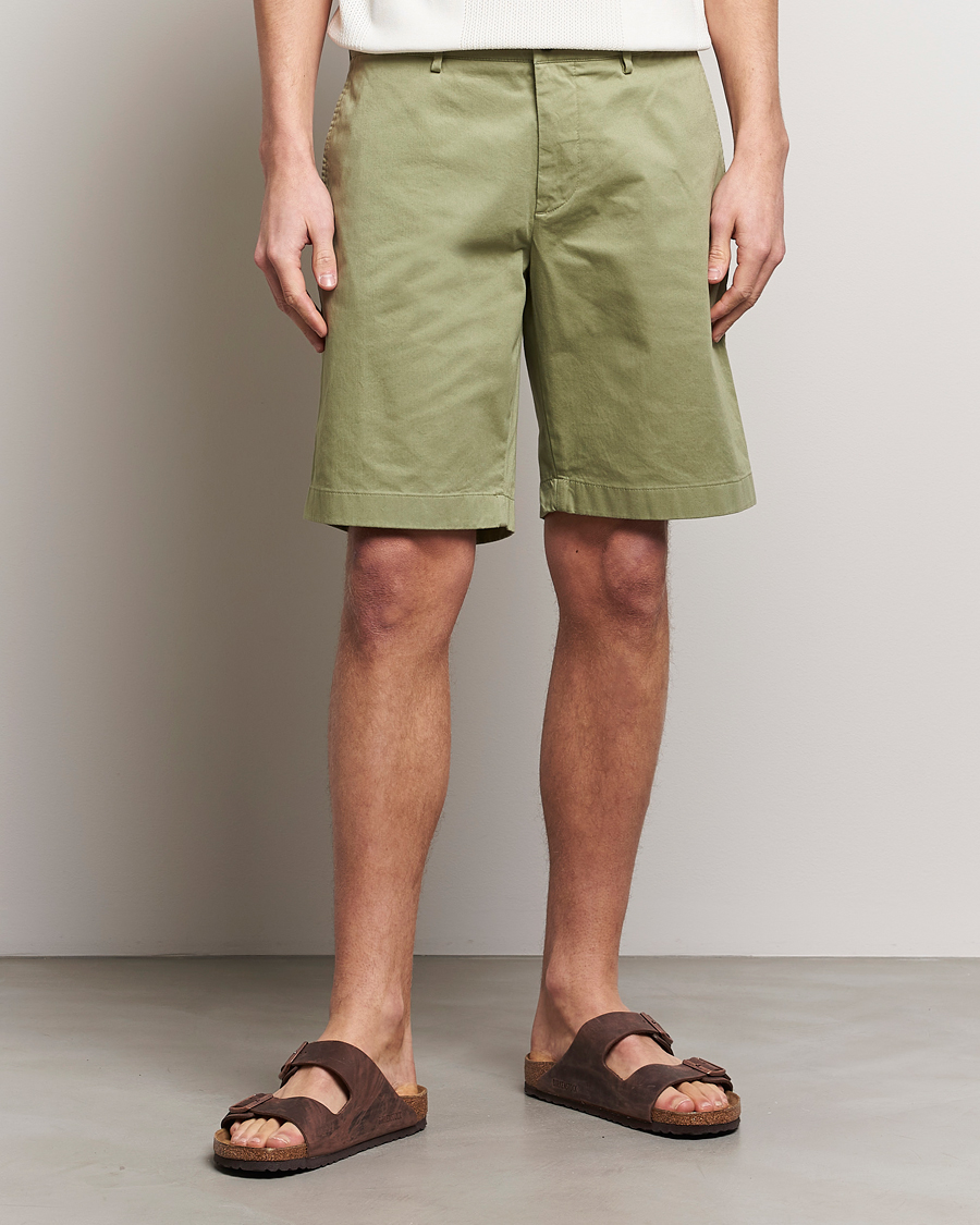 Uomini |  | J.Lindeberg | Nathan Cloud Satin Shorts Oil Green