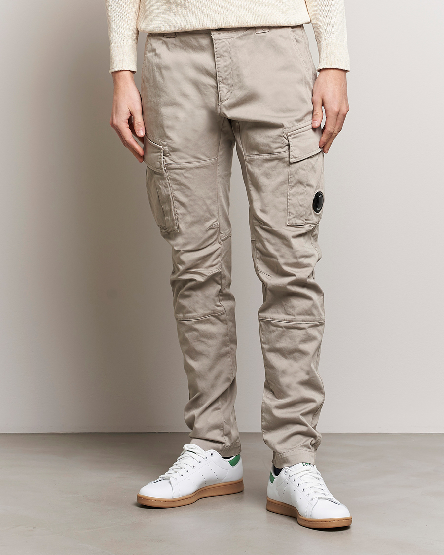Uomini | Pantaloni | C.P. Company | Satin Stretch Cargo Pants Beige