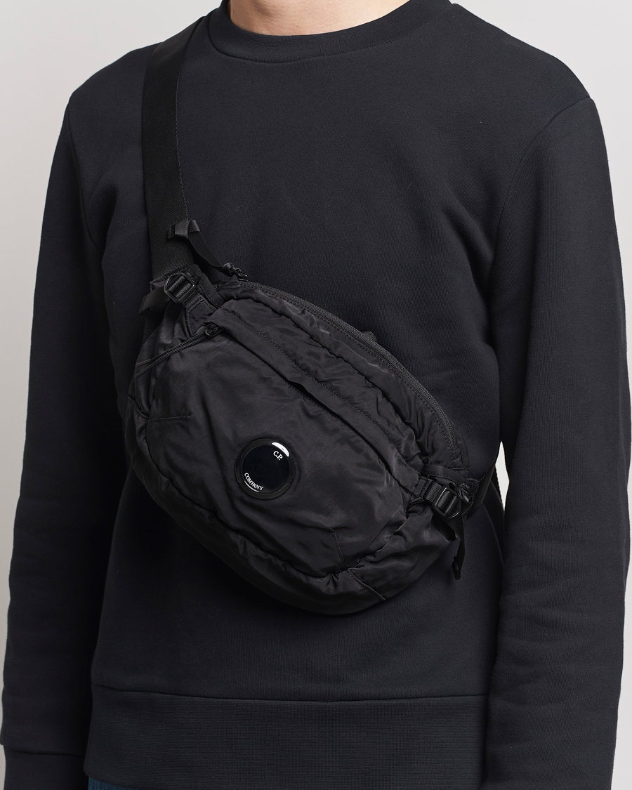 Uomini |  | C.P. Company | Nylon B Small Shoulder Bag Black