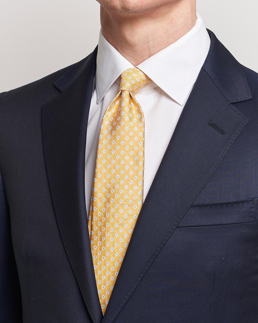 Uomini |  | Kiton | Micro Flower Silk Tie Yellow