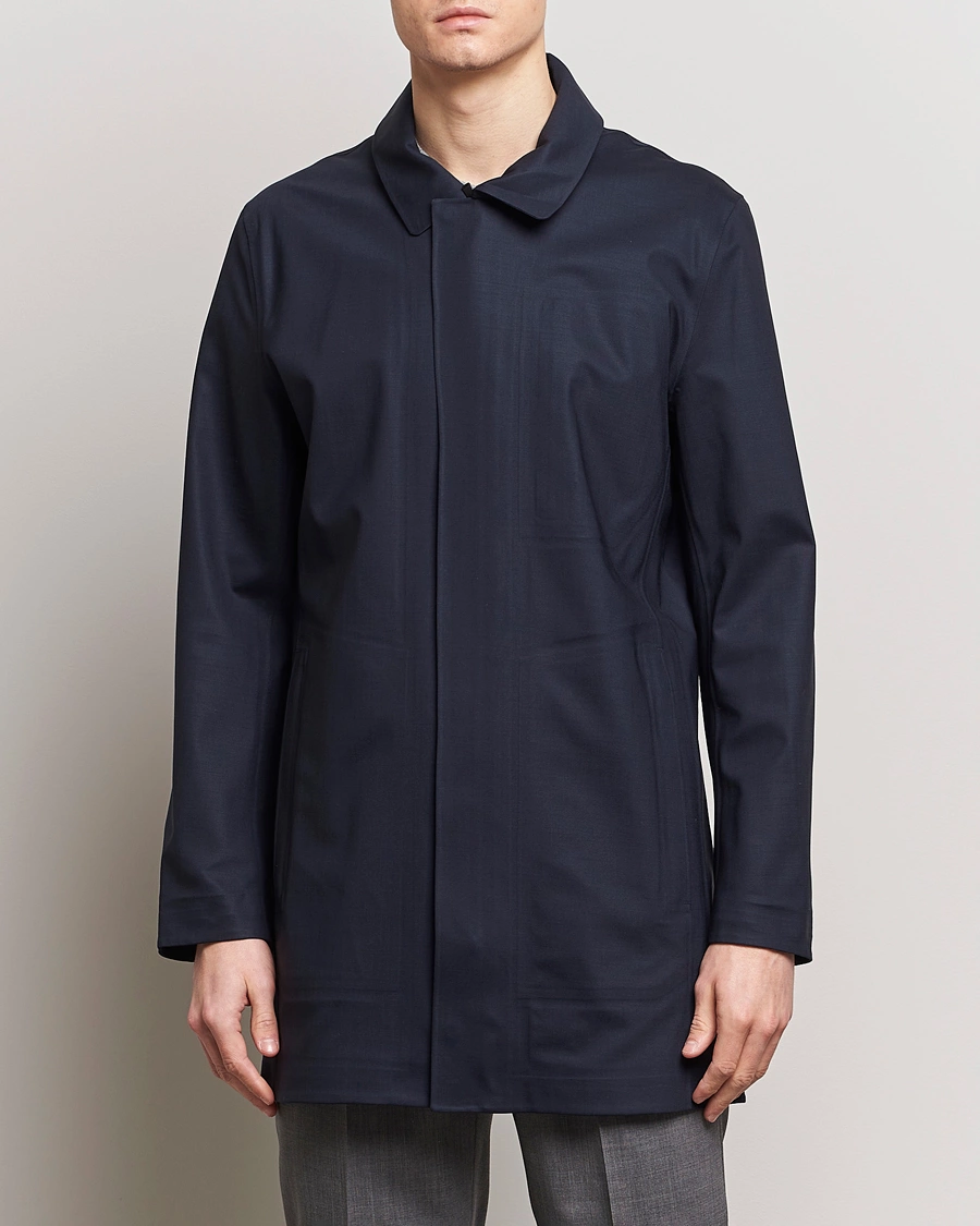 Uomini | UBR | UBR | Sky Fall Savile Waterproof Wool Coat Dark Navy