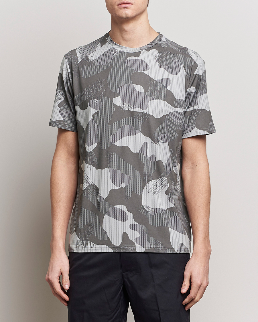 Uomini | RLX Ralph Lauren | RLX Ralph Lauren | Peached Airflow Camo Crew Neck T-Shirt Grey