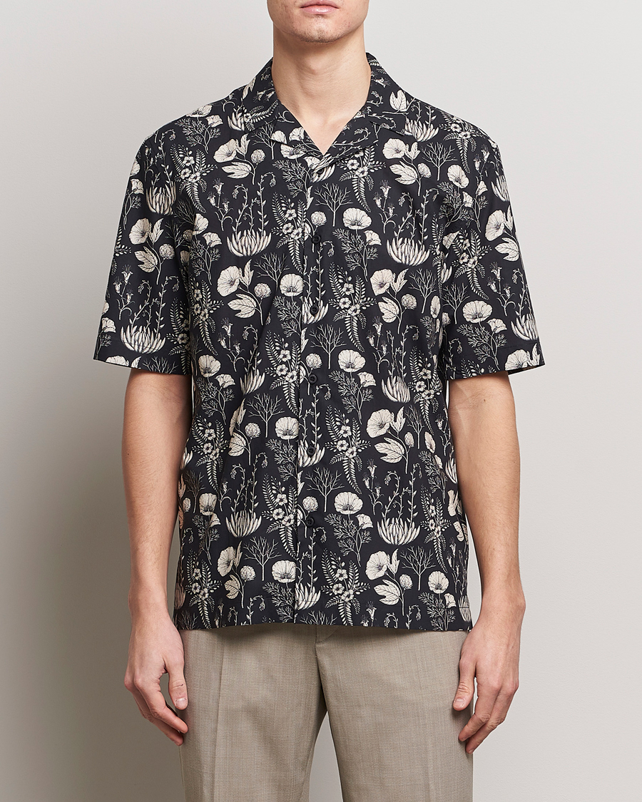 Uomini | Best of British | Sunspel | Katie Scott Short Sleeve Printed Resort Shirt Black