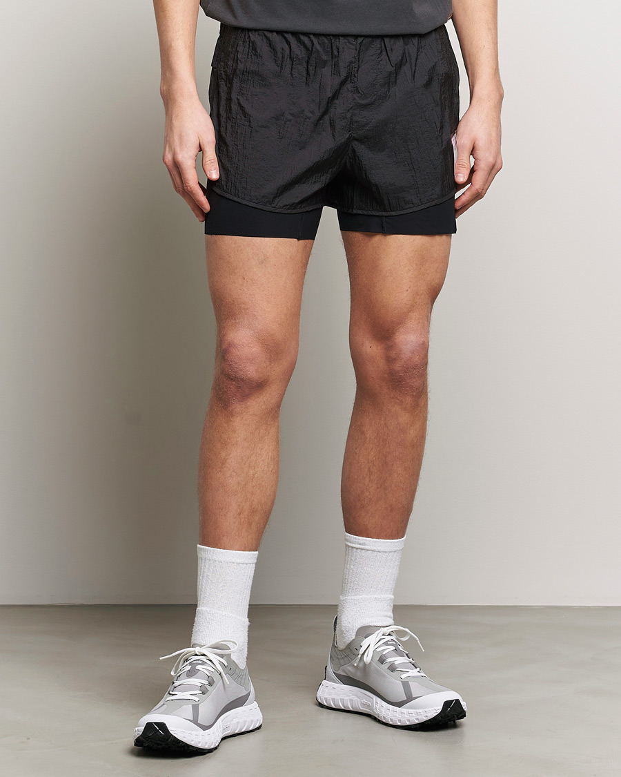 Uomini | Abbigliamento | Satisfy | Rippy 3 Inch Trail Shorts Black